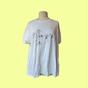 URBAN OUTFITTERS TSHIRT